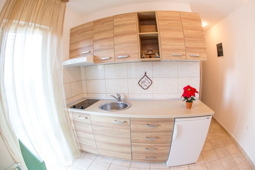 Villa Nadezda Petrovac Buitenkant foto