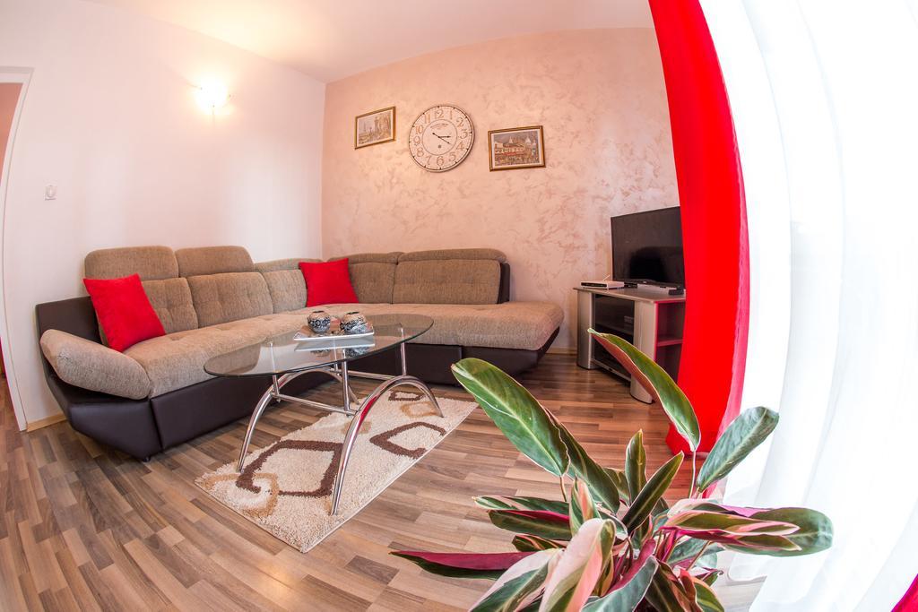 Villa Nadezda Petrovac Buitenkant foto