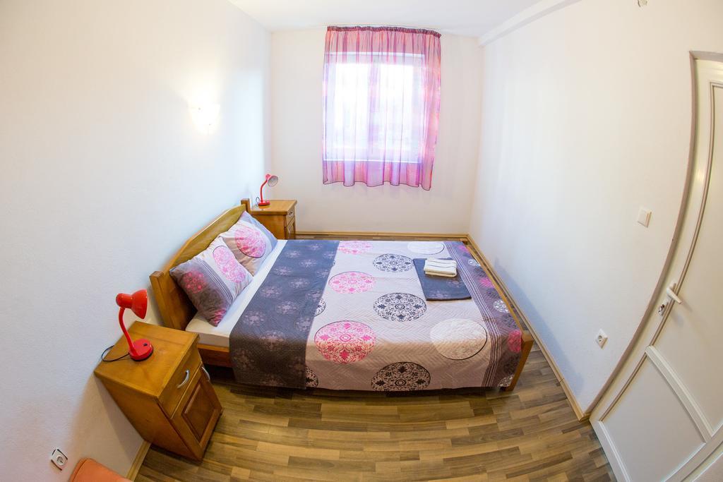 Villa Nadezda Petrovac Buitenkant foto