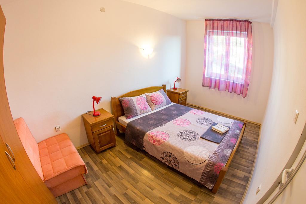 Villa Nadezda Petrovac Buitenkant foto