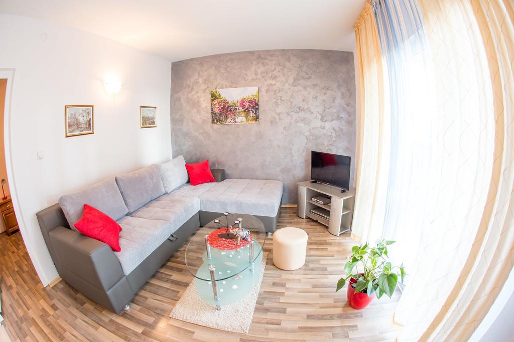 Villa Nadezda Petrovac Buitenkant foto