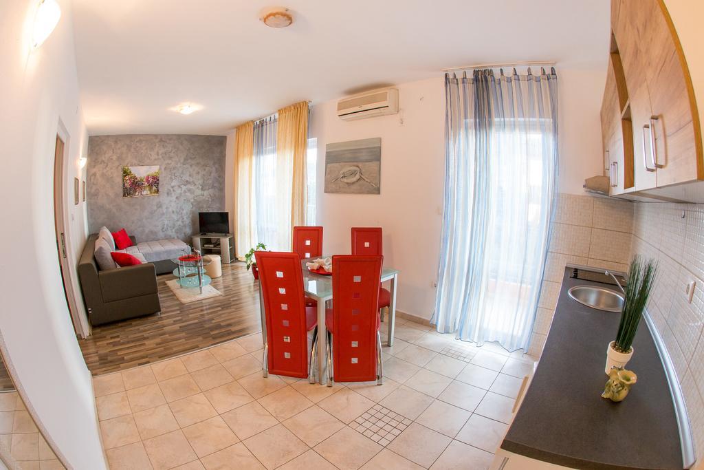 Villa Nadezda Petrovac Buitenkant foto
