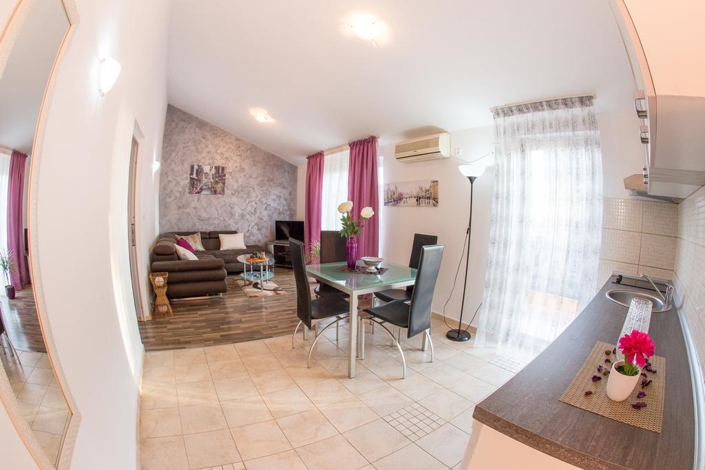 Villa Nadezda Petrovac Buitenkant foto