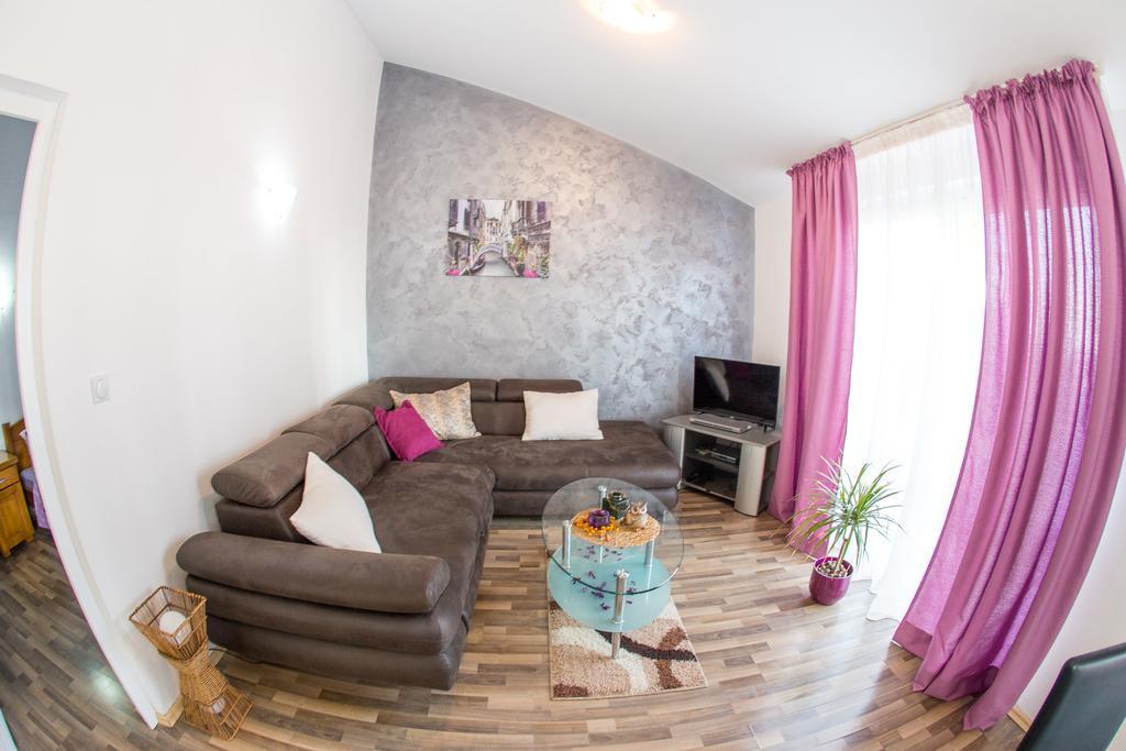Villa Nadezda Petrovac Buitenkant foto