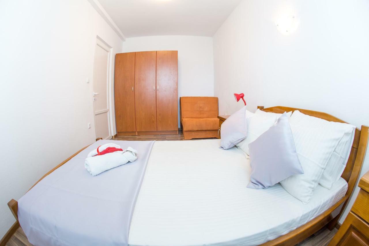 Villa Nadezda Petrovac Kamer foto